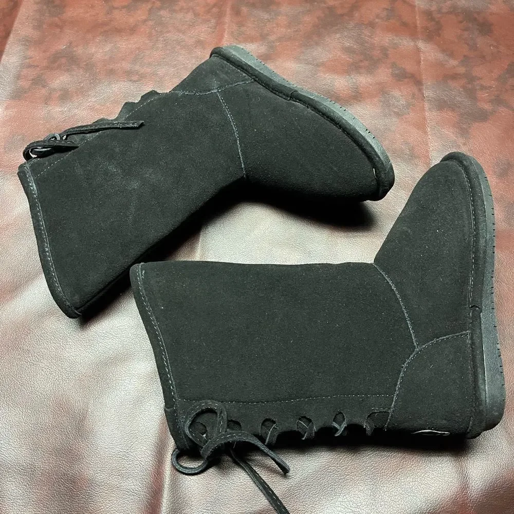Bearpaw new with tags black boots‎ lace up back, size 2